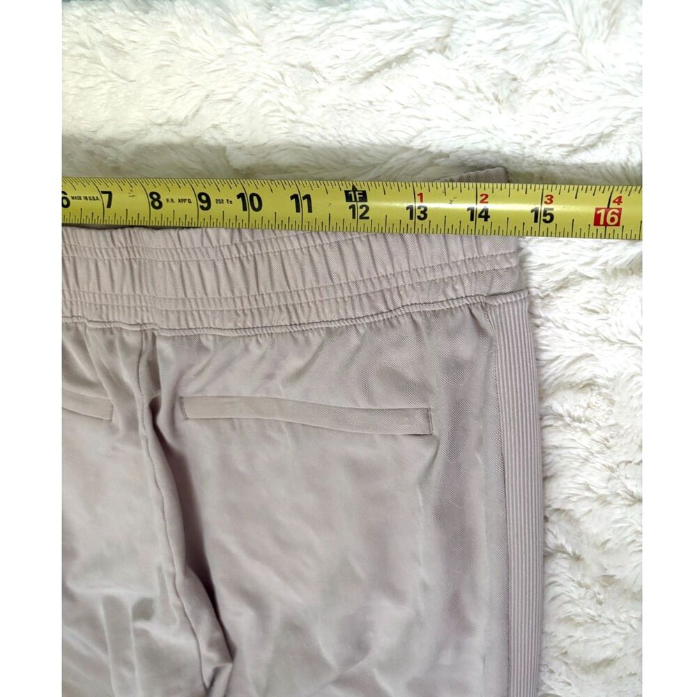 Athleta Brooklyn Textured Joggers Size 10 Beige Light Gray Pull On Travel Pants - Picture 8 of 9